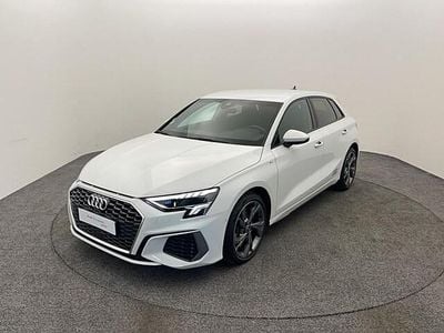 Blanc glacier métallisé Occasion 2022 Audi A3 S-Line | 27 900 € (Prix juste)