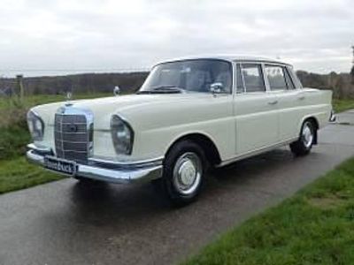 Occasion Mercedes 220 110 ch (80 kW) 1965 Beige Berline