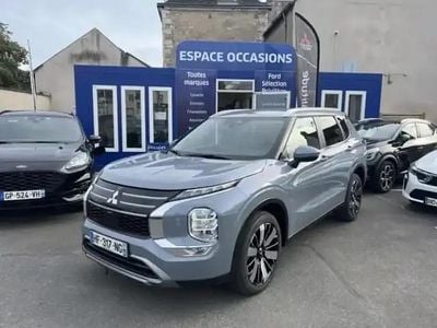 Moonstone grey premium Occasion 2025 Mitsubishi Outlander P-HEV Intense SUV | 51 899 € (Bon prix)