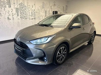 Beige Occasion 2023 Toyota Yaris Design | 20 990 € (Prix assez cher)