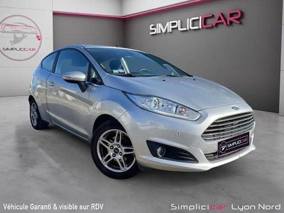 Occasion Ford Fiesta Titanium 125 ch (91 kW) 2015 Gris Citadine