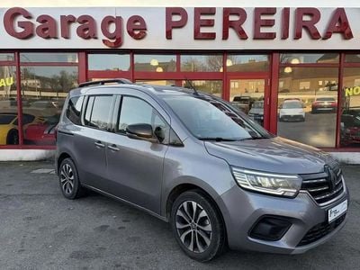 Gris Occasion 2025 Renault Kangoo Techno Monospace | 27 589 € (Prix juste)