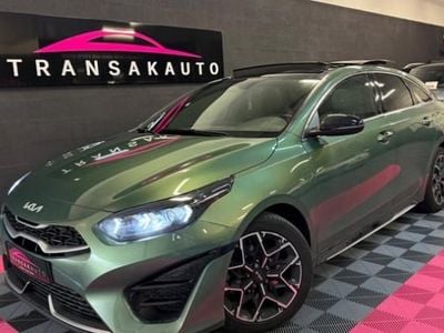 Vert Occasion 2024 Kia ProCeed GT-Line Berline | 29 990 € (Prix juste)