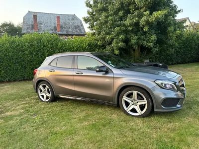 Mercedes GLA220