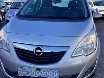 Argent Occasion 2011 Opel Meriva Edition Monospace | 5 950 € (Super prix)