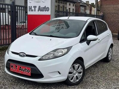 Bleu Occasion 2011 Ford Fiesta Trend Berline | 2 499 € (Prix juste)