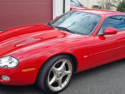 Rouge Occasion 2001 Jaguar XK8 Coupé | 15 000 €
