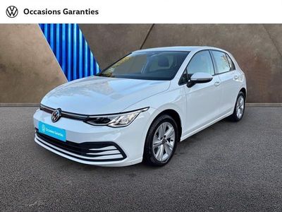 Blanc pur Occasion 2023 VW Golf Life Berline | 20 900 € (Prix juste)