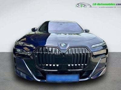 BMW i7