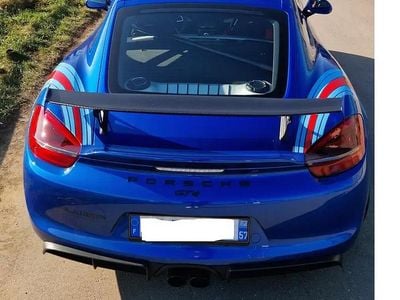 Porsche Cayman GT4