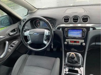 Noir Occasion 2010 Ford S-MAX Titanium Monospace | 4 000 €