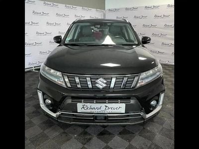 Noir Occasion 2024 Suzuki Vitara Style SUV | 21 990 € (Prix juste)