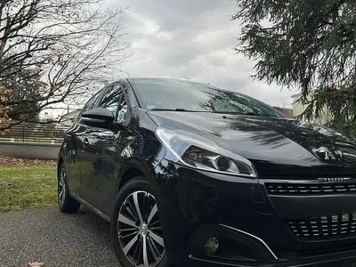 Occasion 2017 Peugeot 208 Allure Citadine | 5 590 € (Prix juste)