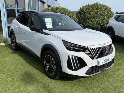 Blanc Nouvelle 2025 Peugeot 2008 GT SUV | 29 980 € (Prix assez cher)