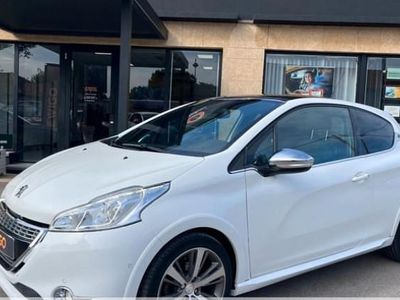Blanc Occasion 2015 Peugeot 208 Citadine | 8 990 € (Prix juste)