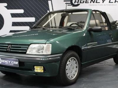 Occasion Peugeot 205 Roland Garros 85 ch (62 kW) 1991 Vert Cabriolet