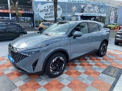 Gris Nouvelle 2025 Nissan Qashqai N-Connecta SUV | 34 980 € (Prix juste)