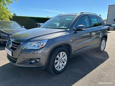 Gris Occasion 2011 VW Tiguan Sportline SUV | 12 990 € (Prix juste)