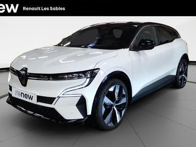 Blanc Occasion 2023 Renault Mégane Techno Berline | 23 880 € (Prix juste)