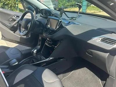 Noir Occasion 2016 Peugeot 2008 Allure SUV | 8 800 € (Prix juste)