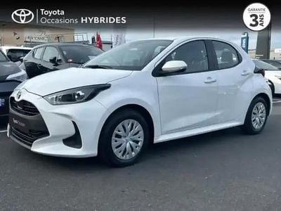Blanc Occasion 2023 Toyota Yaris Hybrid Berline | 18 990 € (Prix juste)