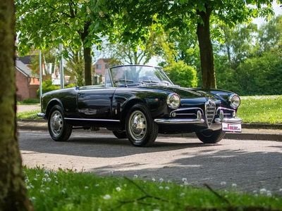 Noir Occasion 1962 Alfa Romeo Giulietta Cabriolet | 69 000 €