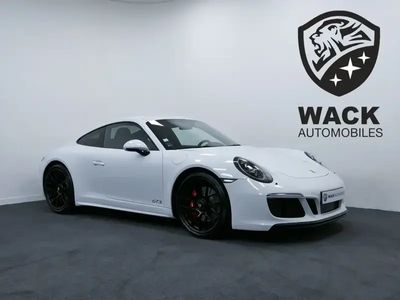 Porsche 911 Carrera GTS