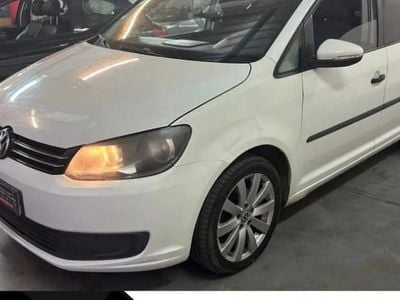 Blanc Occasion 2011 VW Touran Trendline Monospace | 4 799 €