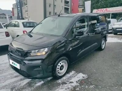 Noir perla nera nacré Occasion 2025 Fiat Doblò Monospace | 27 450 €