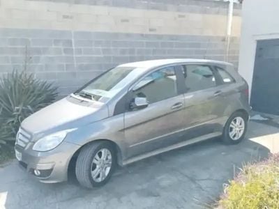 Mercedes B180
