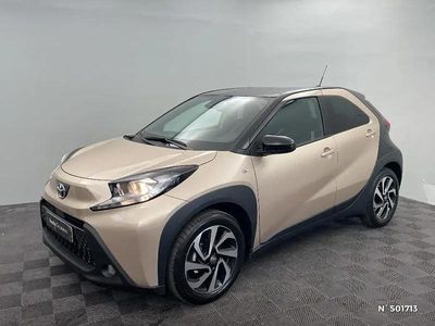 Beige Nouvelle 2025 Toyota Aygo X Design SUV | 16 490 €
