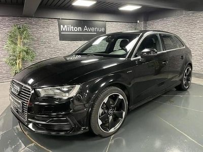 Noir Occasion 2015 Audi e-tron S-Line SUV | 17 990 €