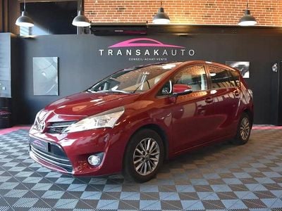 Rouge Occasion 2017 Toyota Verso Design Monospace | 7 990 €