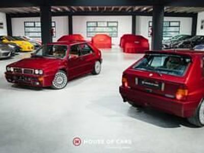 Rouge Occasion 1994 Lancia Delta Citadine | 115 900 €