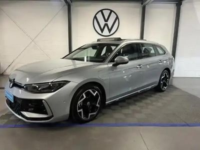 Argent dolomite métallisée Occasion 2025 VW Passat R-line Break | 51 990 €