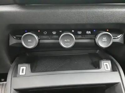 Blanc okenite (métallisé) Occasion 2025 Citroën C4 Berline | 24 990 €