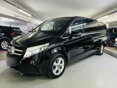 Mercedes V220