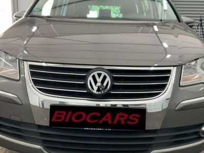 Gris Occasion 2010 VW Touran Highline Monospace | 7 250 €