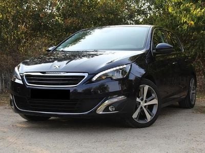 Mauve Occasion 2014 Peugeot 308 Berline | 9 990 € (Prix assez cher)