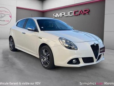 Blanc Occasion 2014 Alfa Romeo Giulietta Distinctive Berline | 9 980 € (Prix juste)
