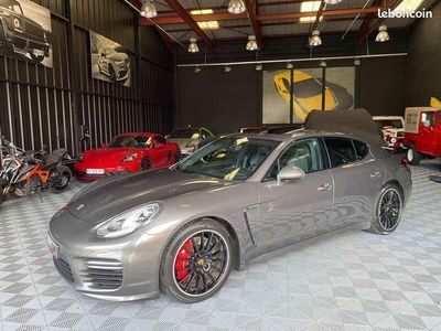 Porsche Panamera GTS