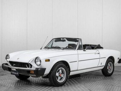 Occasion Fiat 124 Spider 118 ch (86 kW) 1977 Blanc Cabriolet