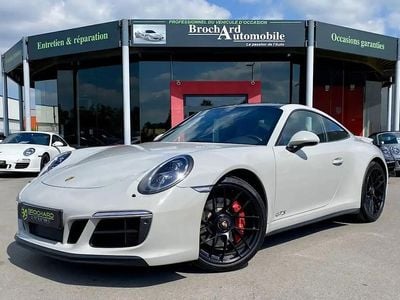 Porsche 911 Carrera GTS