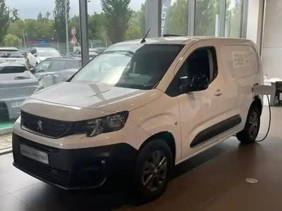 Blanc icy Occasion 2024 Peugeot E-Partner Monospace | 42 076 €
