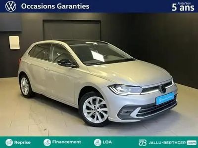 Reflet d'argent métallisé toit noir Occasion 2024 VW Polo Style Berline | 21 980 € (Prix juste)