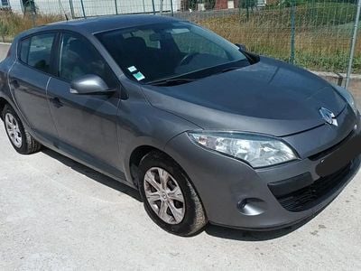Gris Occasion 2011 Renault Mégane Expression Berline | 3 790 € (Bon prix)