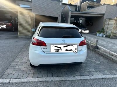 Blanc Occasion 2014 Peugeot 308 Access Berline | 7 340 €