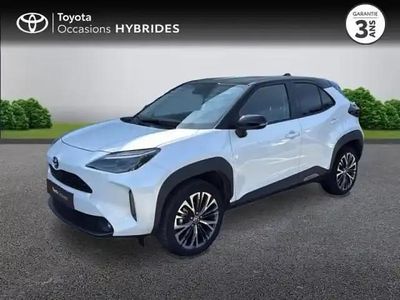 Blanc nacré/toit noir Occasion 2022 Toyota Yaris Cross SUV | 21 490 € (Prix juste)