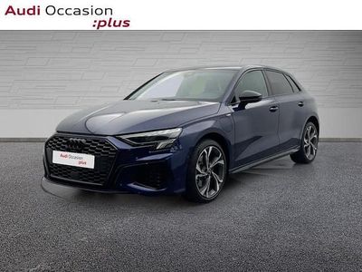 Bleu navarre métallisé Occasion 2024 Audi A3 Sportback e-tron S-Line Citadine | 36 990 € (Prix juste)