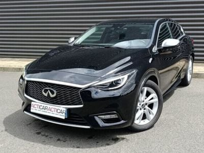 Infiniti Q30